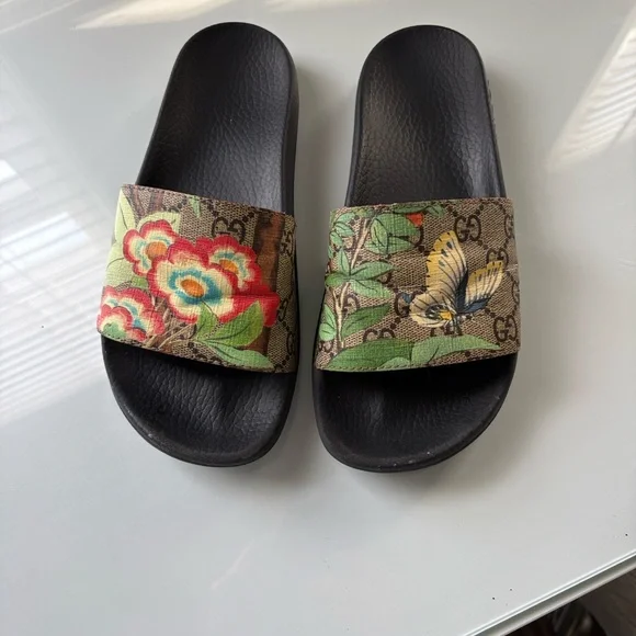 Gucci Black and Multicolor Floral Sandals - Picture 2 of 4